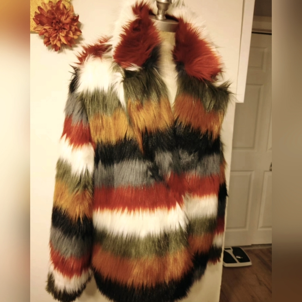 💥 CLOSET CLOSING SALE 💥 Custom Made Women's Faux Fur Jacket